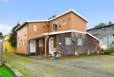 Beach Home For Sale in Seaside, Oregon