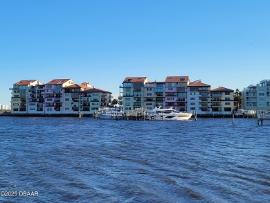 Beach Condo For Sale in Daytona Beach, Florida