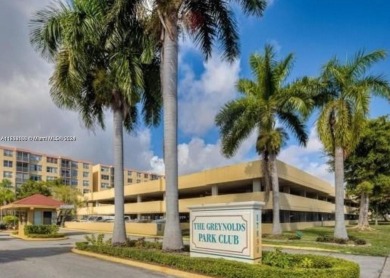 Beach Condo For Sale in North Miami Beach, Florida