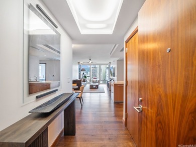 Beach Condo For Sale in Honolulu, Hawaii