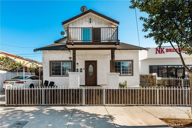 Beach Townhome/Townhouse For Sale in Long Beach, California