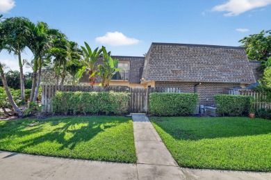 Beach Townhome/Townhouse For Sale in Delray Beach, Florida