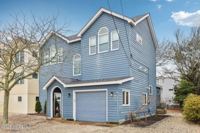 Beach Home For Sale in Surf City, New Jersey