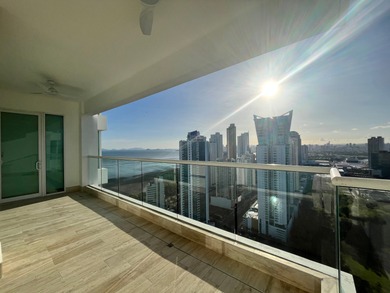 Beach Condo For Sale in Panama City, 
