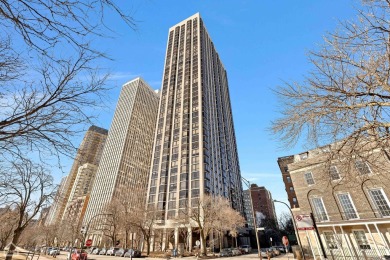 Beach Home Sale Pending in Chicago, Illinois