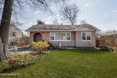Beach Home For Sale in Cliffwood, New Jersey