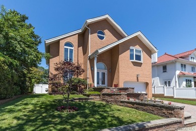 Beach Home For Sale in Long Beach, New York