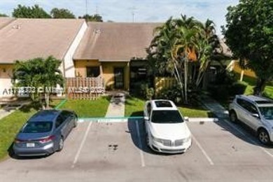 Beach Townhome/Townhouse For Sale in Miami, Florida