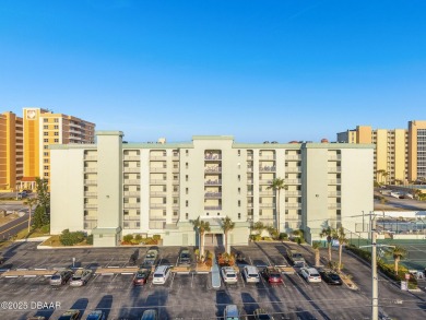 Beach Condo For Sale in Daytona Beach, Florida