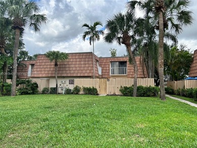Beach Townhome/Townhouse For Sale in West Palm Beach, Florida