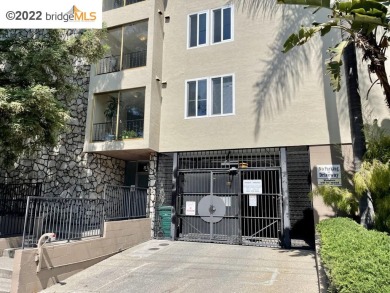 Beach Condo Off Market in Oakland, California