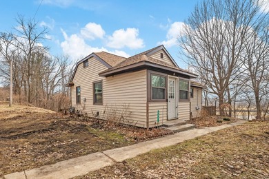 Beach Home Sale Pending in Benton Harbor, Michigan