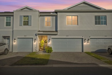 Beach Townhome/Townhouse For Sale in Port Saint Lucie, Florida