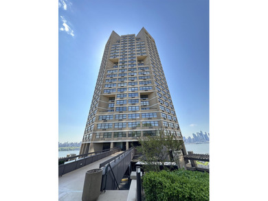 Beach Condo For Sale in Guttenberg, New Jersey