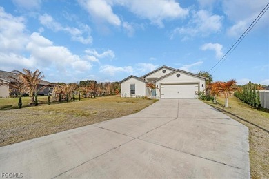 Beach Home For Sale in Fort Myers, Florida