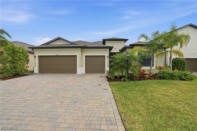 Beach Home For Sale in Fort Myers, Florida