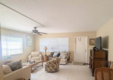 Beach Condo For Sale in West Palm Beach, Florida