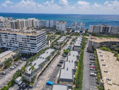 Beach Condo For Sale in South Palm Beach, Florida