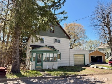 Beach Home For Sale in Hancock, Michigan
