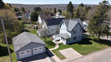 Beach Home Active Under Contract in Hancock, Michigan