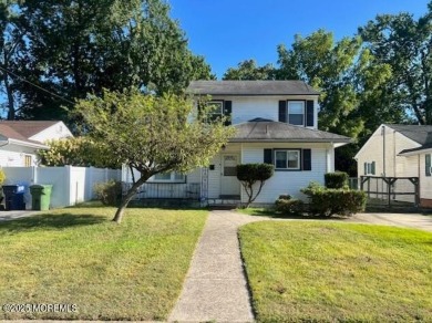 Beach Home Sale Pending in Neptune, New Jersey