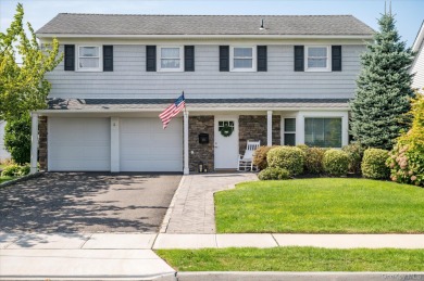Beach Home Sale Pending in Massapequa, New York