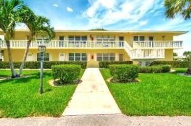 Beach Condo For Sale in West Palm Beach, Florida