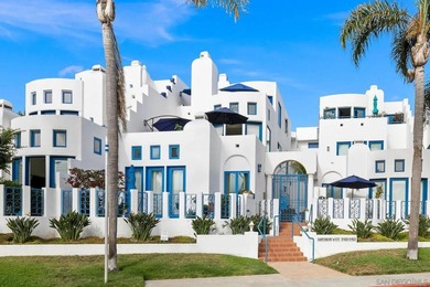 Beach Townhome/Townhouse For Sale in La Jolla, California
