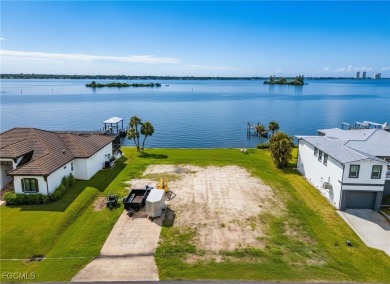 Beach Lot For Sale in North Fort Myers, Florida