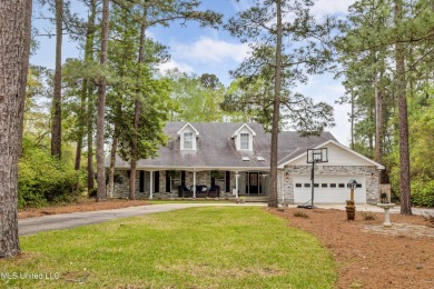 Beach Home Sale Pending in Diamondhead, Mississippi