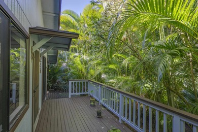 Beach Condo For Sale in Haiku, Hawaii