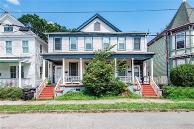 Beach Townhome/Townhouse For Sale in Portsmouth, Virginia