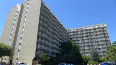 Beach Condo For Sale in Edgewater, New Jersey