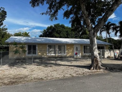 Beach Home For Sale in Tavernier, Florida