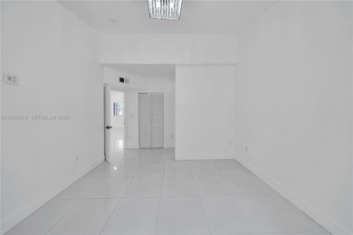 Beach Condo For Sale in Miami, Florida