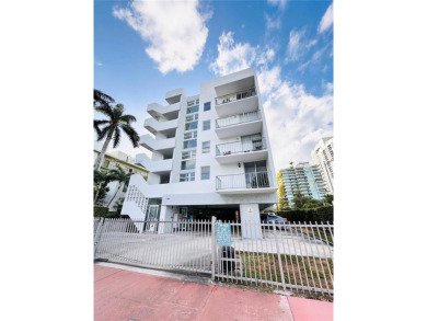 Beach Condo For Sale in Miami Beach, Florida