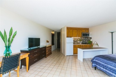 Beach Condo For Sale in Honolulu, Hawaii