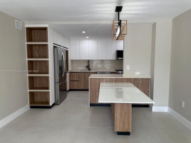 Beach Condo For Sale in Miami Beach, Florida