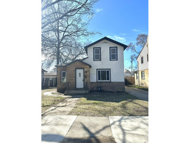 Beach Home Sale Pending in Holland, Michigan