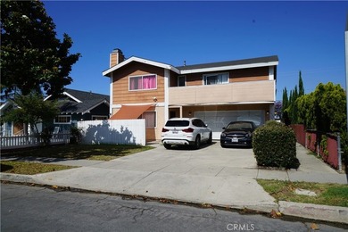 Beach Townhome/Townhouse For Sale in Long Beach, California