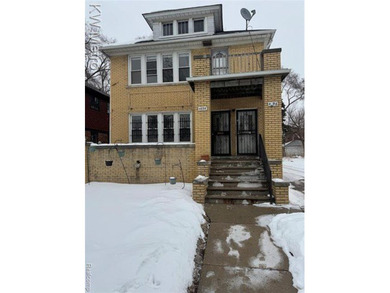 Beach Townhome/Townhouse For Sale in Detroit, Michigan