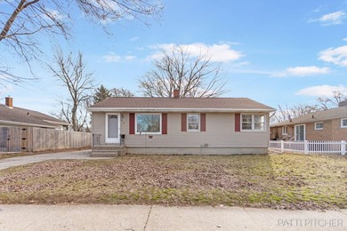 Beach Home Sale Pending in Grand Haven, Michigan