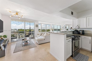 Beach Condo For Sale in Miami Beach, Florida