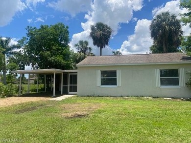 Beach Home For Sale in Fort Myers, Florida