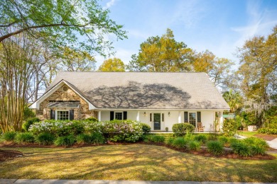 Beach Home For Sale in Mount Pleasant, South Carolina