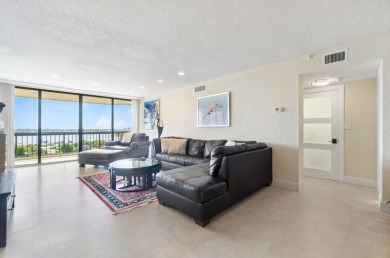 Beach Condo For Sale in West Palm Beach, Florida