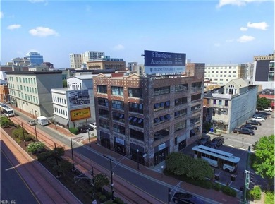 Beach Condo For Sale in Norfolk, Virginia