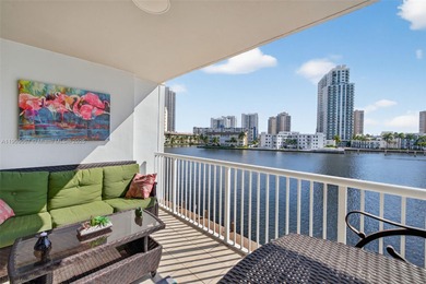 Beach Condo For Sale in Hallandale Beach, Florida