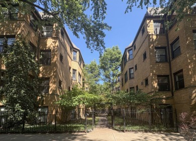 Beach Home For Sale in Chicago, Illinois