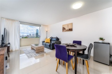 Beach Condo For Sale in Honolulu, Hawaii